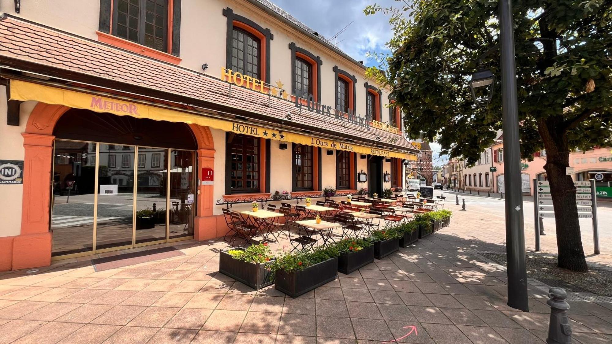 Hotel L'Ours De Mutzig Bagian luar foto